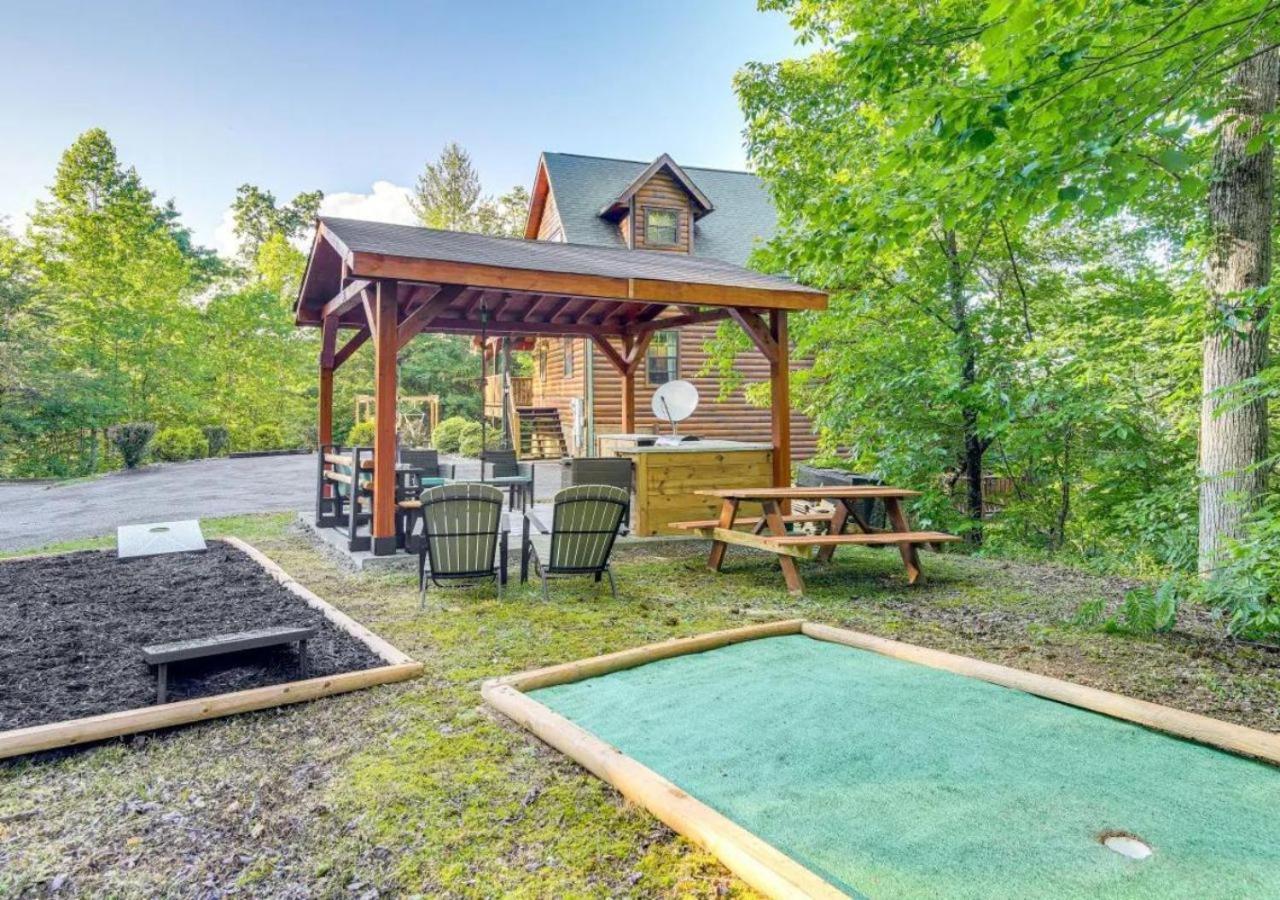 Fabulous Pet-Friendly, Family Cabin With Outdoor Kitchen, Hot Tub, Sauna, Fireplace, Theater Room, Arcade, Pool Table, And Fire Pit Within Minuties Of Dollywood Sevierville Bagian luar foto
