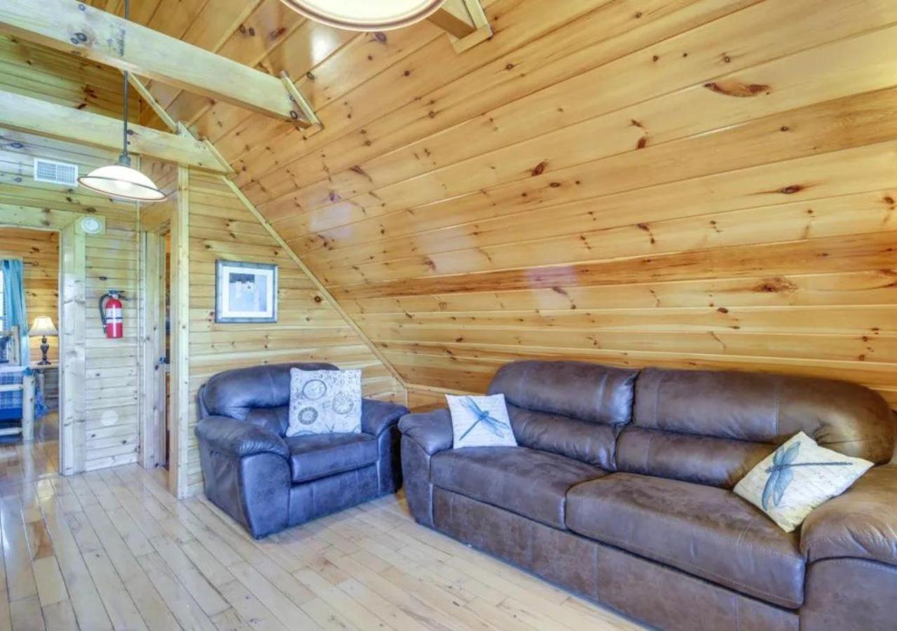 Fabulous Pet-Friendly, Family Cabin With Outdoor Kitchen, Hot Tub, Sauna, Fireplace, Theater Room, Arcade, Pool Table, And Fire Pit Within Minuties Of Dollywood Sevierville Bagian luar foto