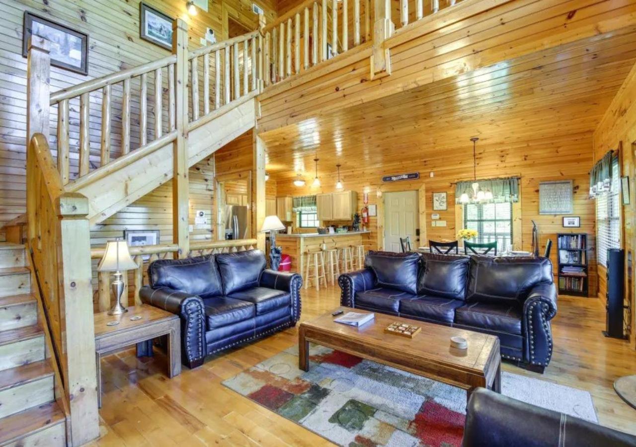 Fabulous Pet-Friendly, Family Cabin With Outdoor Kitchen, Hot Tub, Sauna, Fireplace, Theater Room, Arcade, Pool Table, And Fire Pit Within Minuties Of Dollywood Sevierville Bagian luar foto